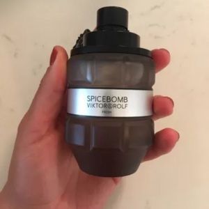 SOLD Victor and Rolf Spicebomb Fresh Gift Set